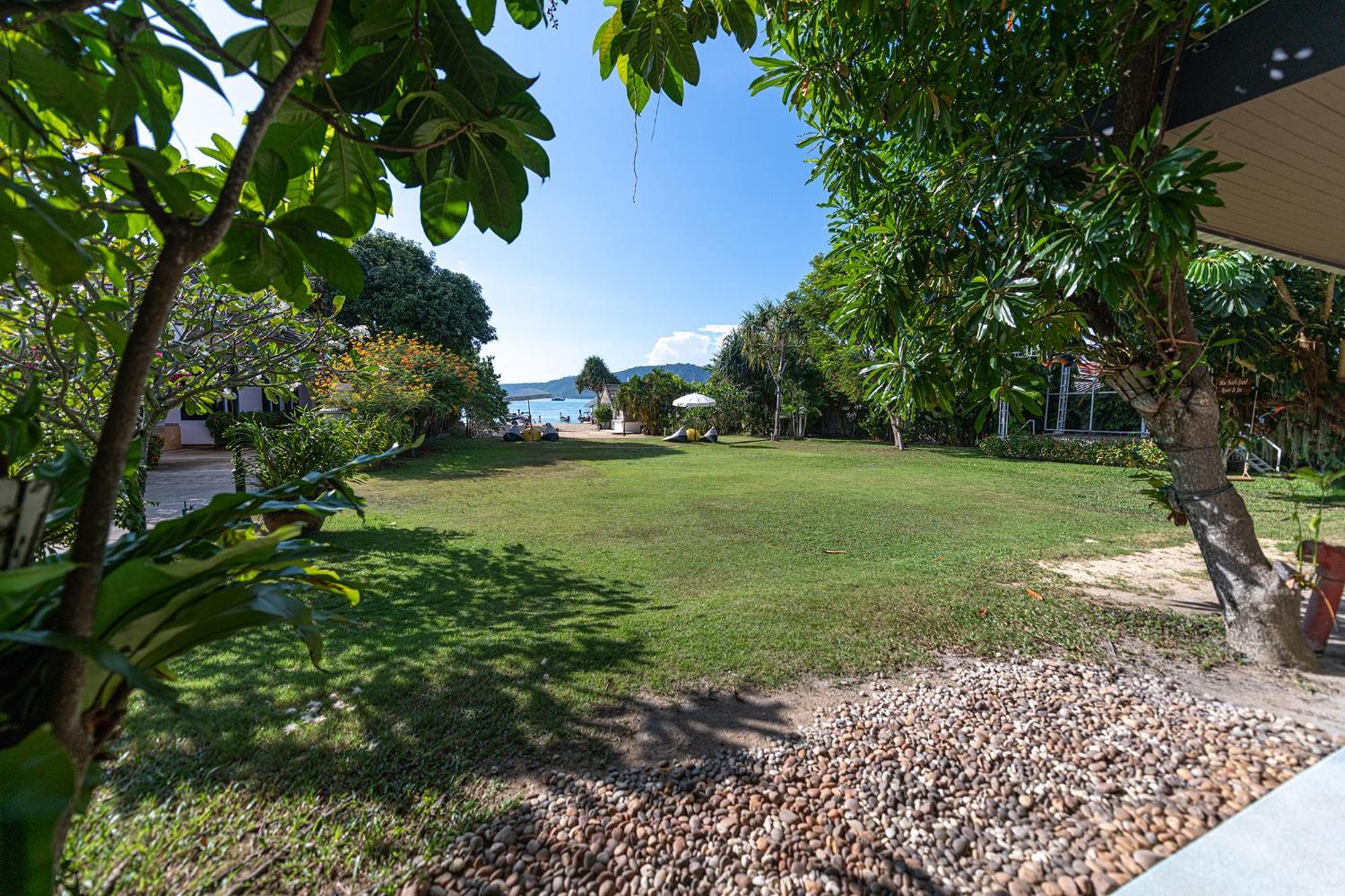 Blue Beach Grand Resort And Spa In Chalong Phuket By Dayuu Ban Saiyuan Exterior photo