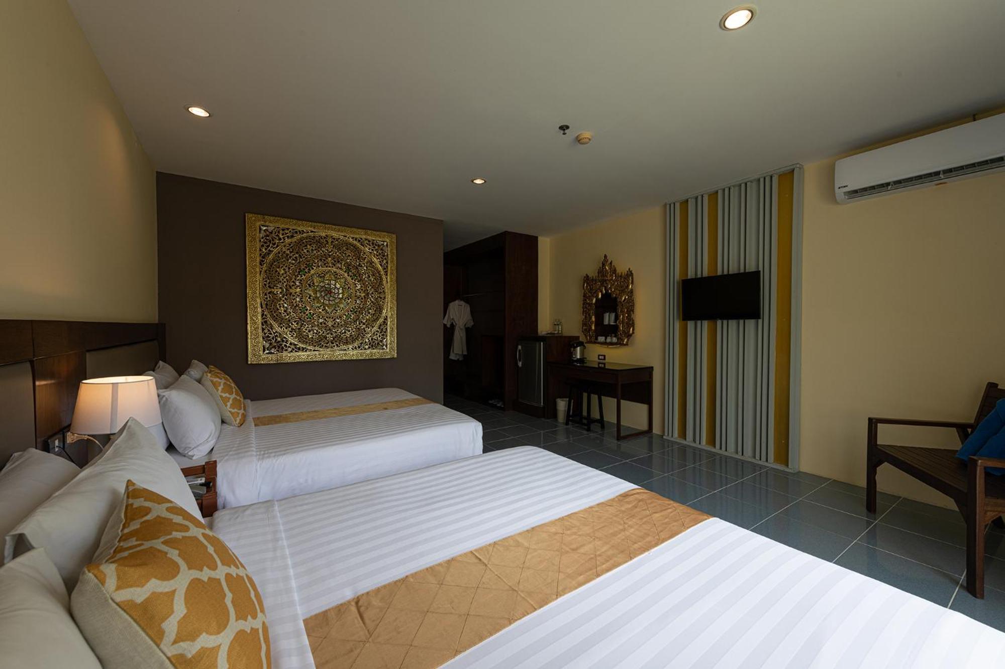 Blue Beach Grand Resort And Spa In Chalong Phuket By Dayuu Ban Saiyuan Exterior photo
