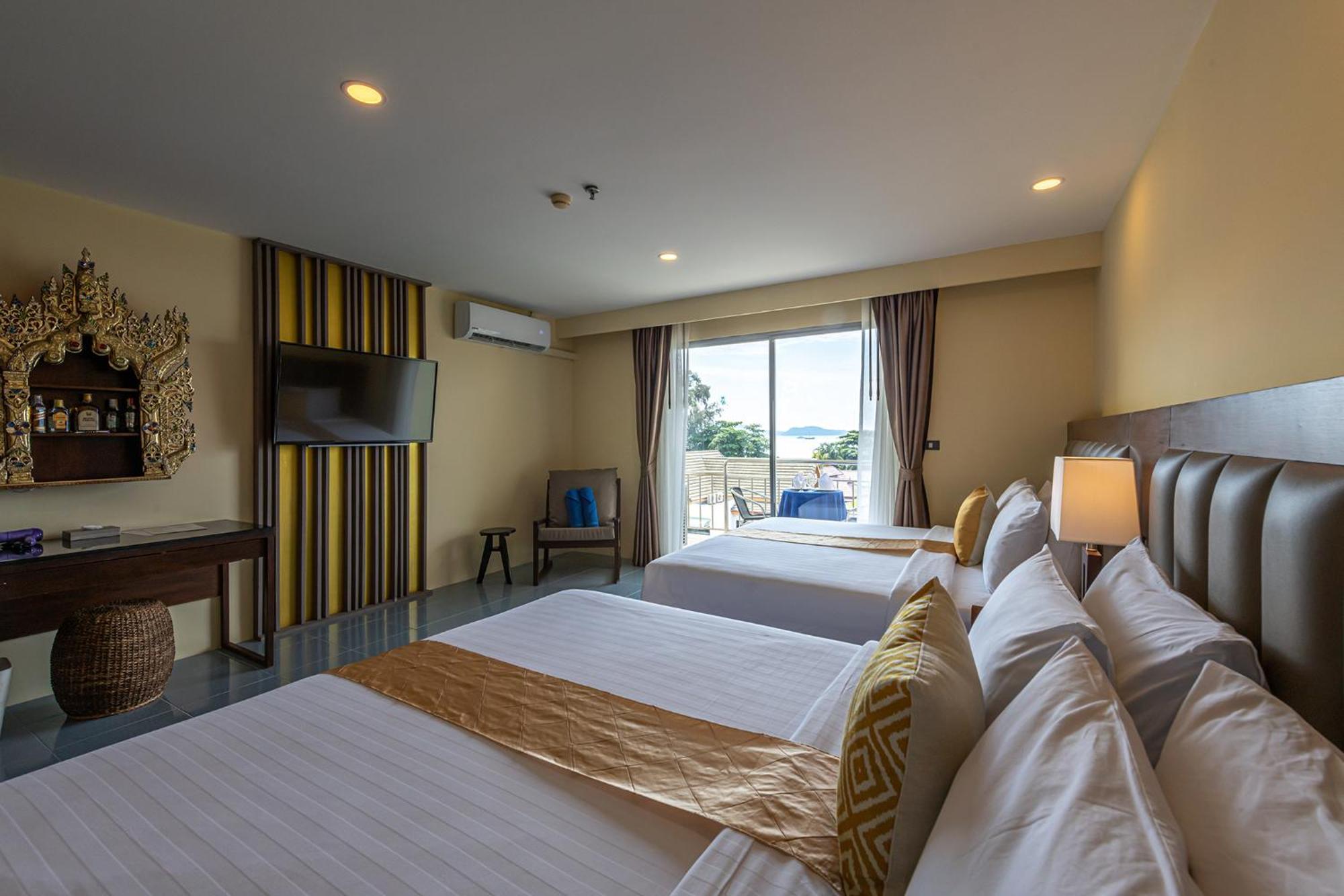 Blue Beach Grand Resort And Spa In Chalong Phuket By Dayuu Ban Saiyuan Exterior photo