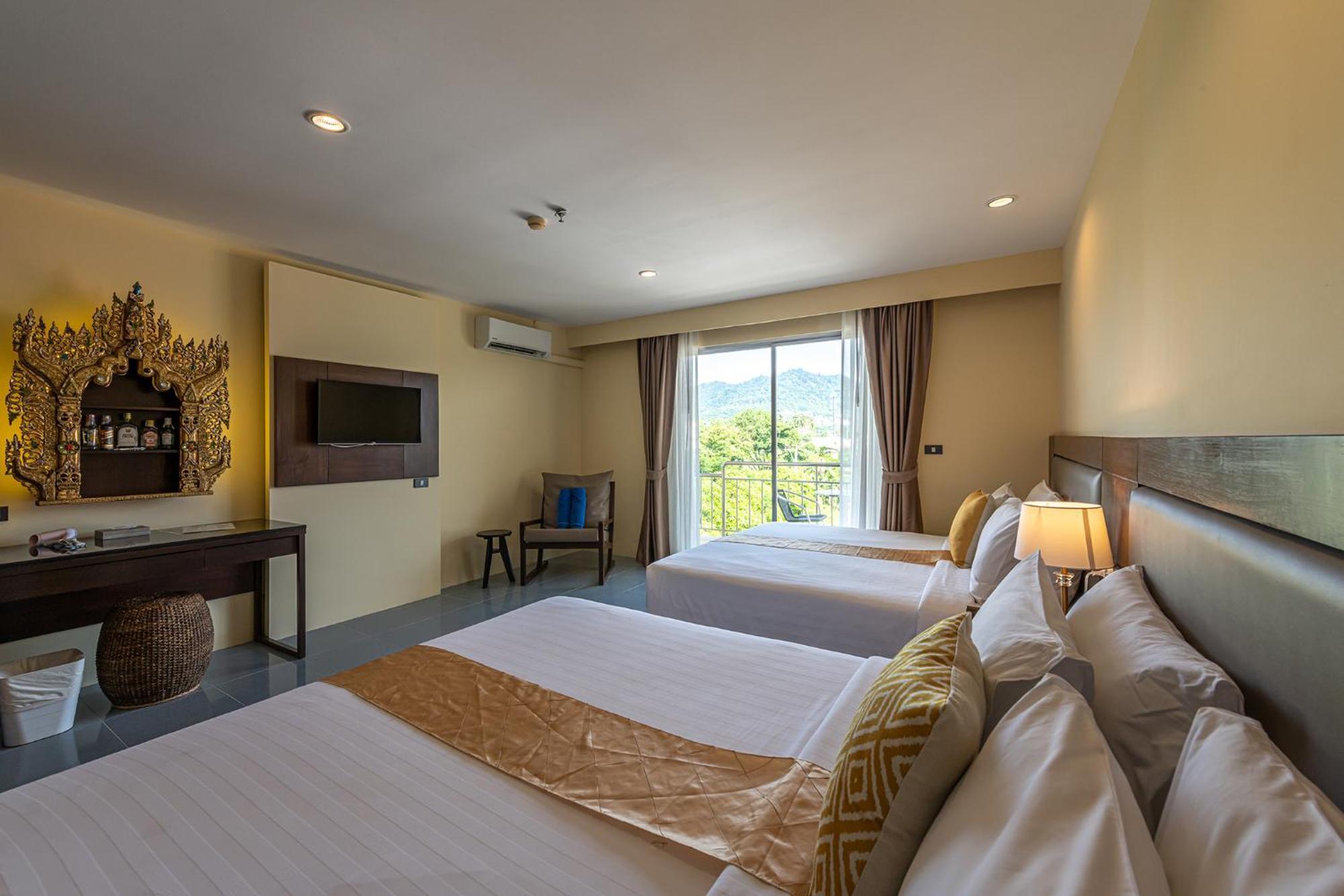Blue Beach Grand Resort And Spa In Chalong Phuket By Dayuu Ban Saiyuan Exterior photo