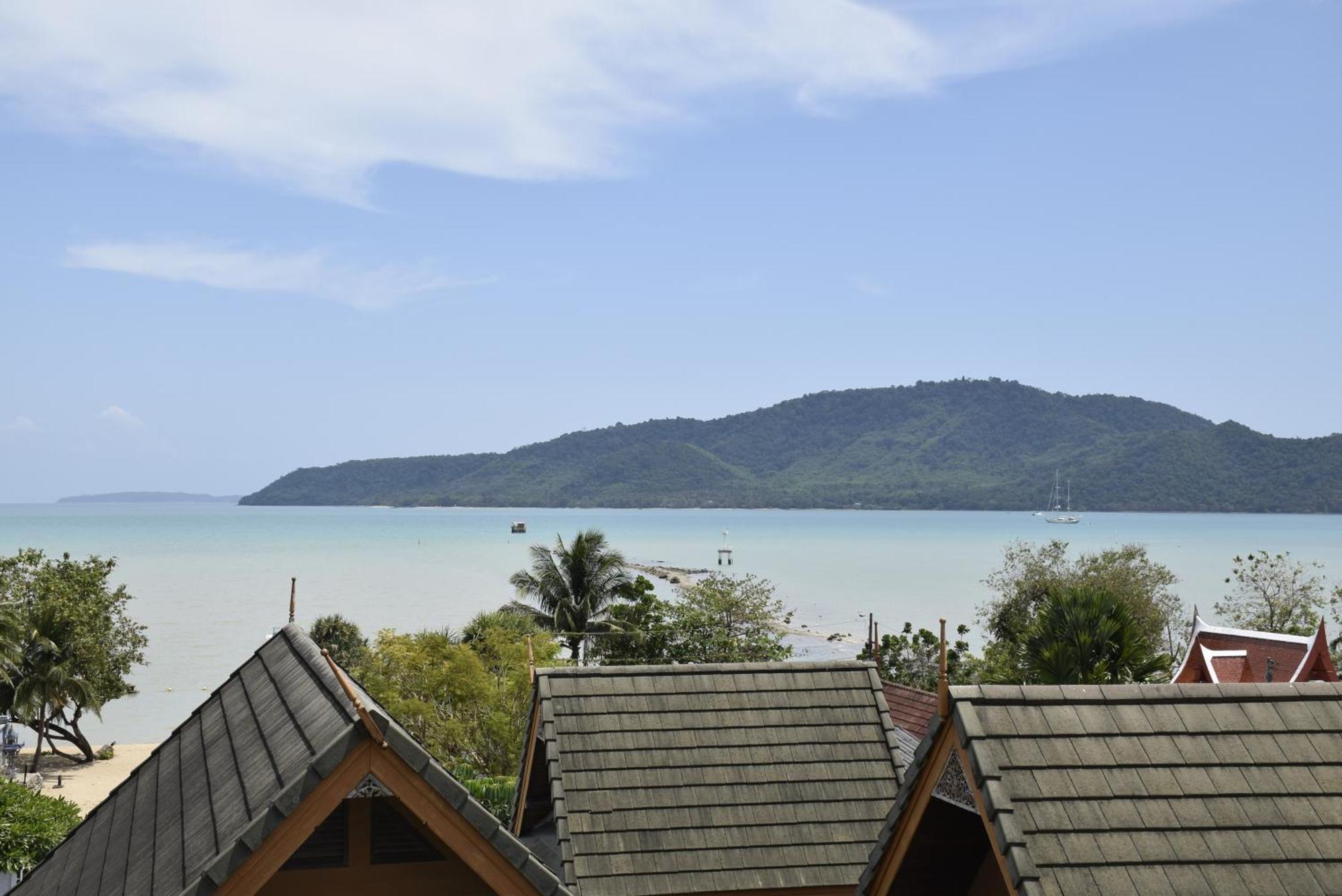 Blue Beach Grand Resort And Spa In Chalong Phuket By Dayuu Ban Saiyuan Exterior photo